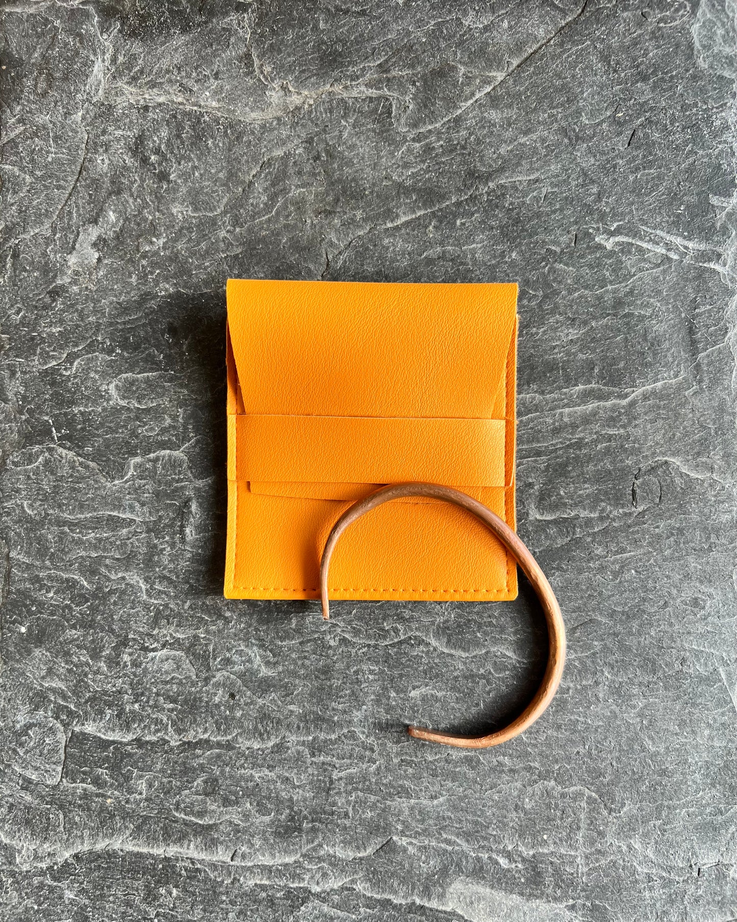 Snake | Rankų Darbo Varinė Apyrankė