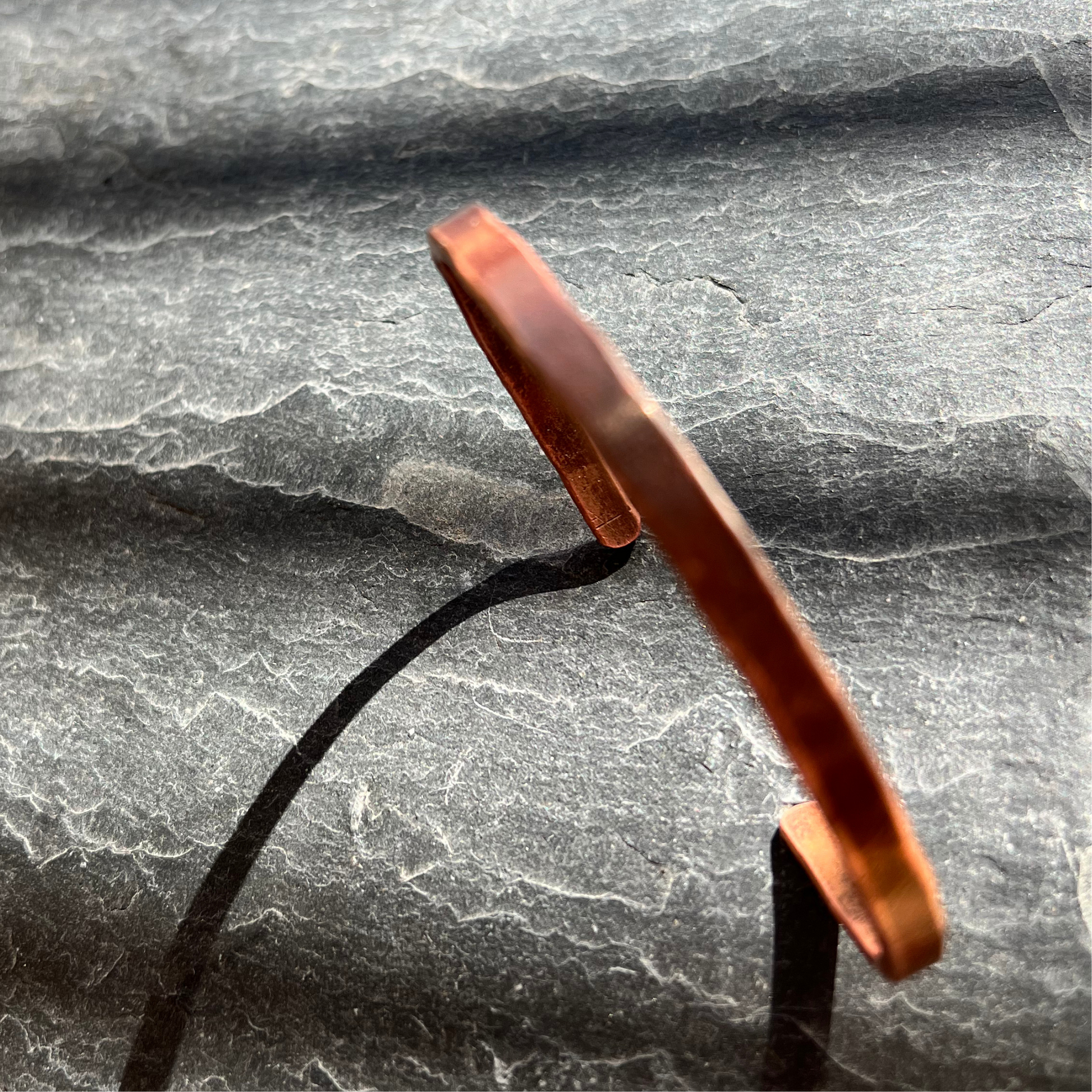 Minimalistine varine apyranke ranku darbas bracelet